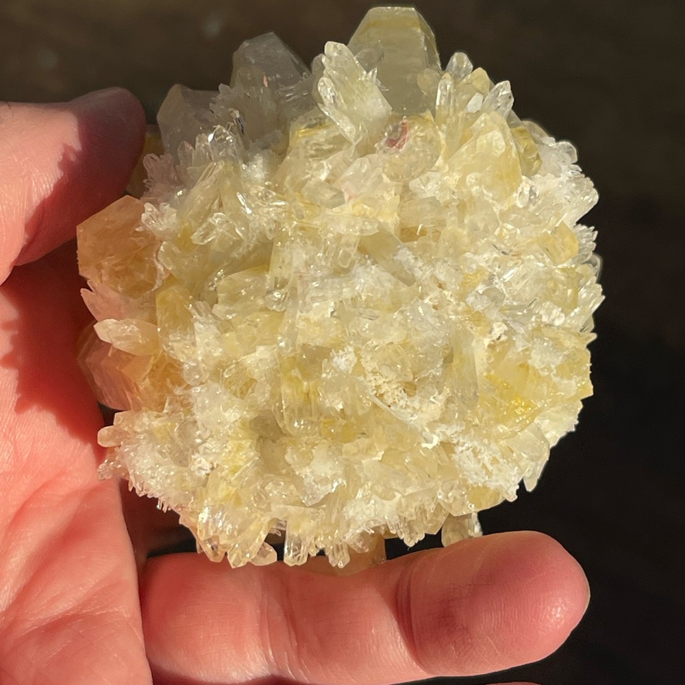 Gorgeous citrine phantom quartz cluster - Picture 6 of 9